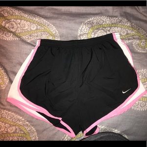 Nike shorts size M